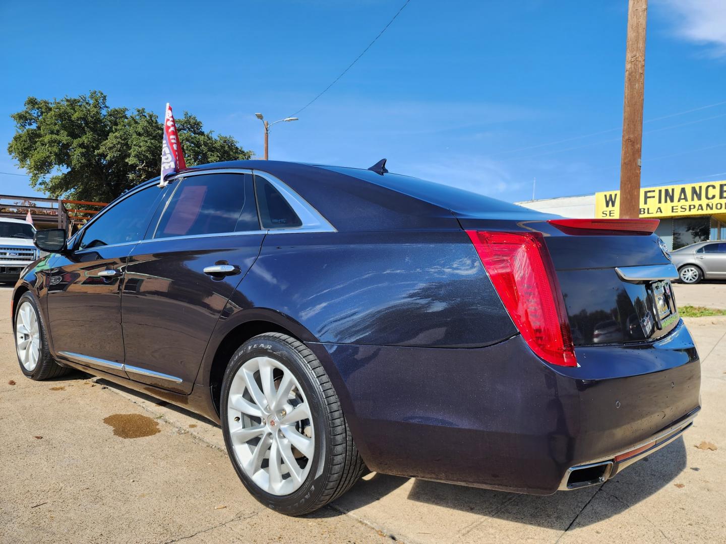 2014 DARK BLUE /BLACK LEATHER Cadillac XTS LUXURY (2G61M5S34E9) , AUTO transmission, located at 2660 S.Garland Avenue, Garland, TX, 75041, (469) 298-3118, 32.885551, -96.655602 - Welcome to DallasAutos4Less, one of the Premier BUY HERE PAY HERE Dealers in the North Dallas Area. We specialize in financing to people with NO CREDIT or BAD CREDIT. We need proof of income, proof of residence, and a ID. Come buy your new car from us today!! This is a Loaded 2014 CADILLAC XTS SE - Photo#5